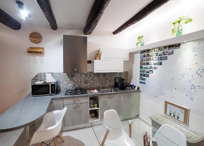 Legnosuites 3 Rooms 3 Bathrooms Group And Family By Houseinnaples